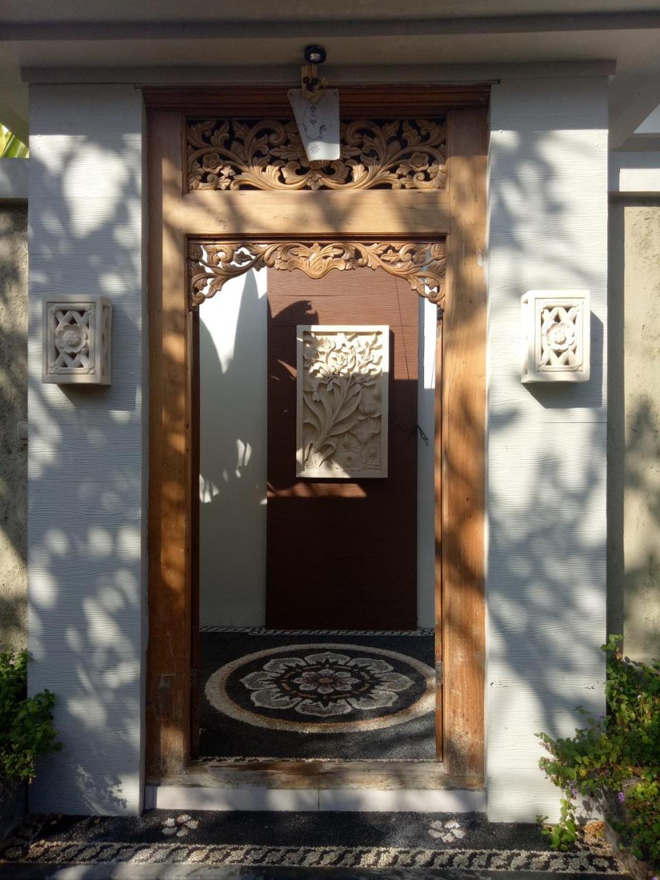 The Surya Kuta Villa Kuta Lombok Exterior foto